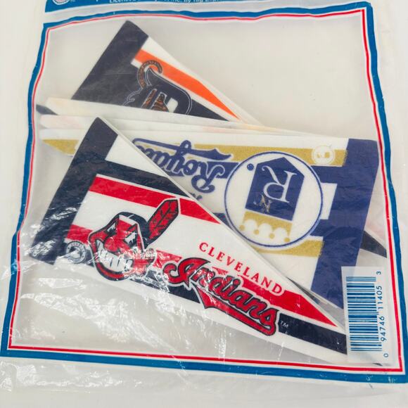 1997 VTG Major League Baseball American League Mini Peanuts Cleveland Sealed - Picture 3 of 5